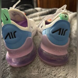 Nike 270 Air Max. Multi colored size 9